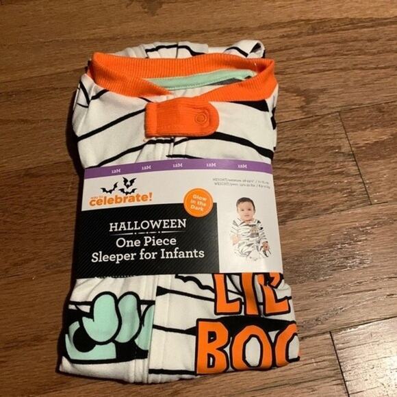 NWT Halloween One Piece Sleeper Glow in the Dark Size 12M - Picture 1 of 4